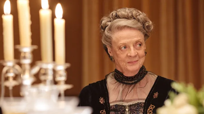 Amedtv Downton Abbey Season 6 Plot Revealed A Focus On Maggie Smith Instead Of Lady Mary Spoile 448171