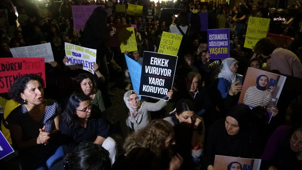 Kadin Cinayetleri Yurt Genelinde Protesto Edildi 3-1