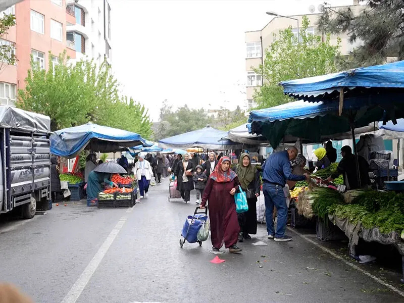 Alım Gücü Düştü, Ürünler Elde Kaldı