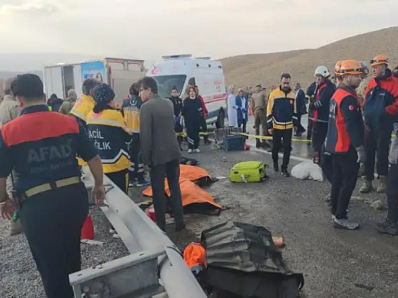 Sağlık, Jandarma, Polis, Afad Ve Itfaiye Ekipleri Sevk Edildi.