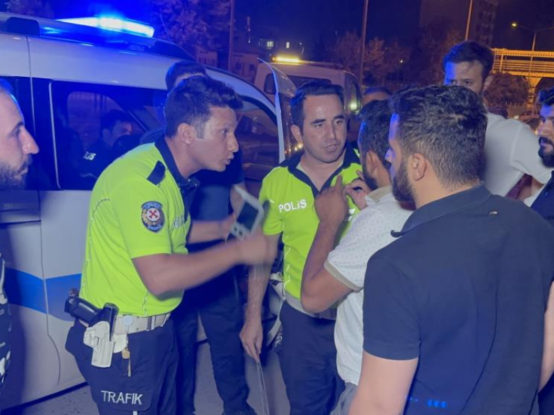 Adıyaman’da Kaza Sürücü Kaçtı, 1 Kişi Yaralandı! (1)