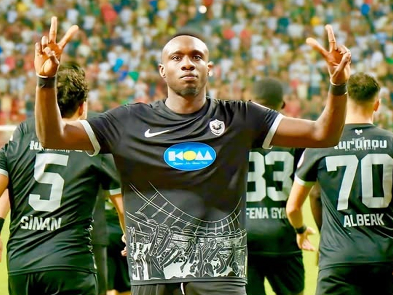 Amedspor Kürtçe Slogandan Dolayı Ceza Aldı2