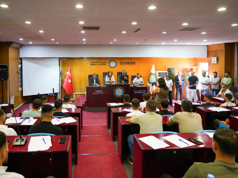 Diyarbakır Belediyesi’nde 100 Yeni Personel Göreve Başladı (1)