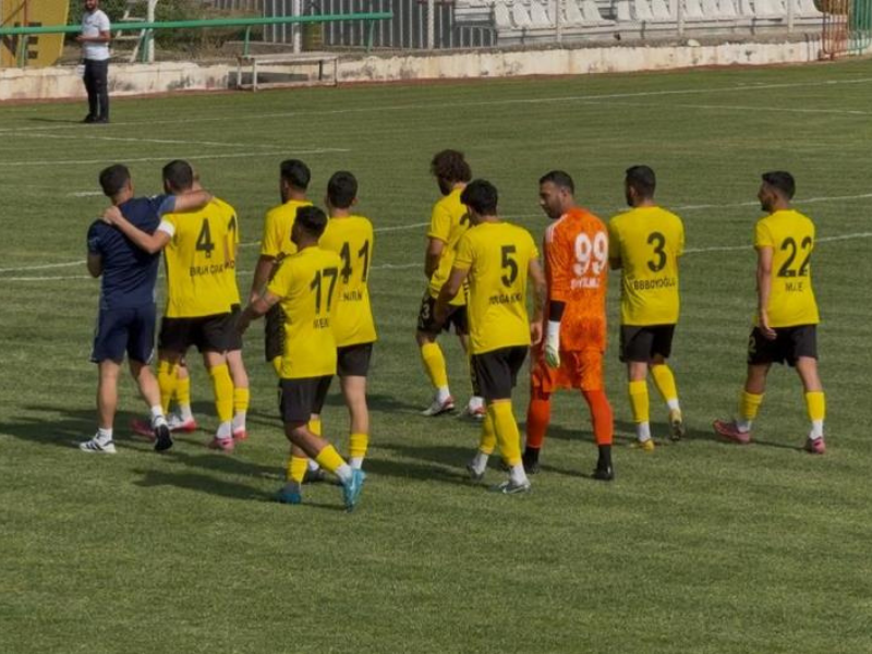 Diyarbakır’da Diyarbekirspor Maça Çıkmadı (2)