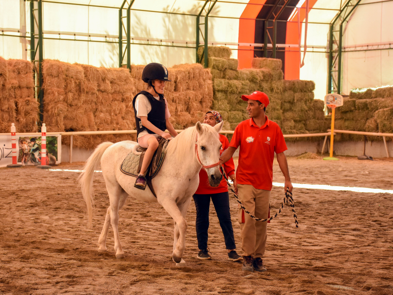 Diyarbakır’da Engelli Öğrencilere Atla Terapi Desteği Başladı (3)
