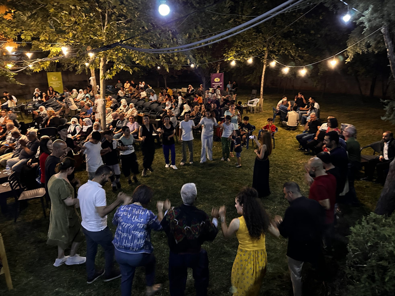 Diyarbakır’da Engelli Ve Yaşlılar Müzik Eşliğinde Bir Araya Geldi4