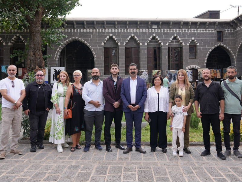 Diyarbakır'da Iki Önemli Sanat Sergisi Açıldı1