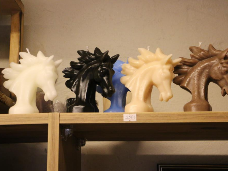 Diyarbakır’da Kadın Girişimci 200 Çeşit Doğal Mum Üretiyor (2)