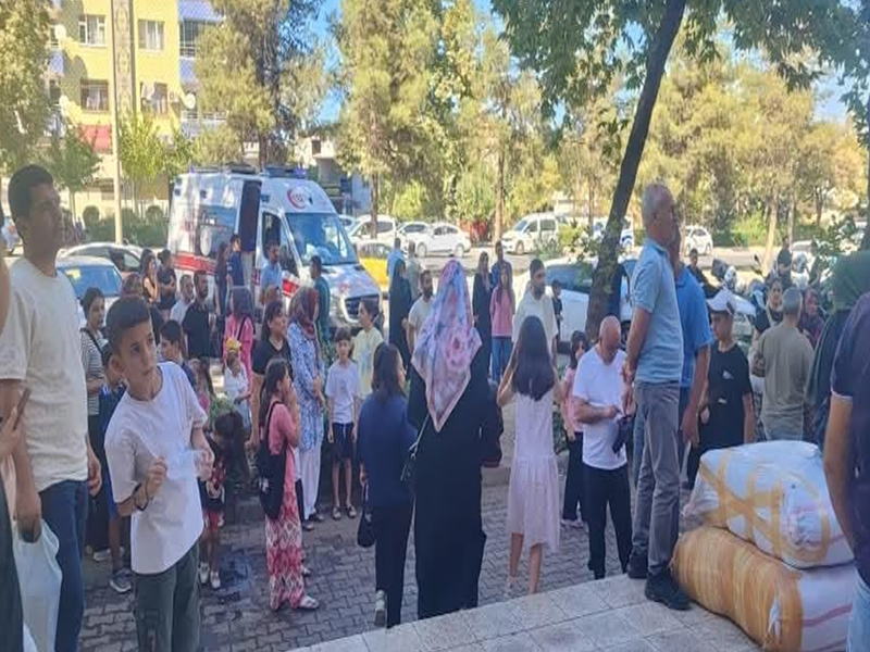 Diyarbakır’da Okul Kıyafeti Krizi Mağaza Kapattı, Kavga Çıktı3