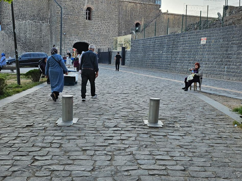 Diyarbakır’da Uzun Süredir Tartışılıyordu Araç Girişleri Yasakland3
