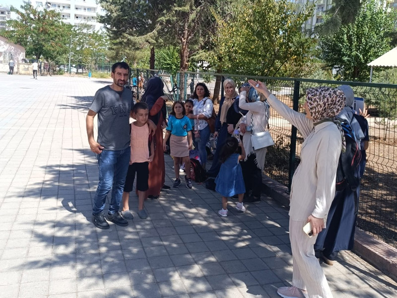 Diyarbakır’da Veliler Çocuklarını Okula Göndermiyor4