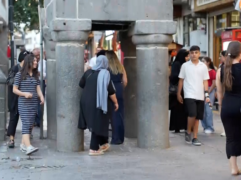 Diyarbakır'daki 4 Ayaklı Minare Kabe'ye Çevrildi3