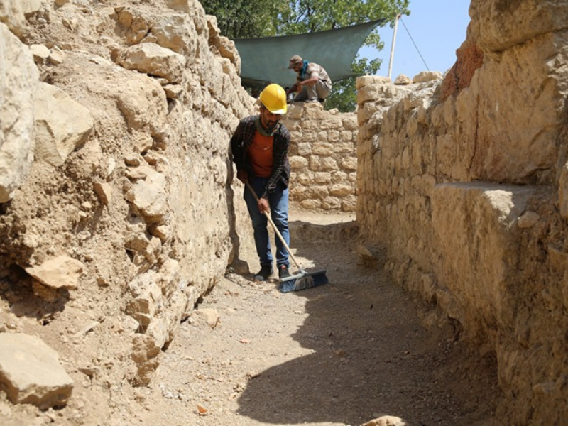 Diyarbakır’daki Kazılar Tarihi 200 Yıl Geriye Götürdü (1)