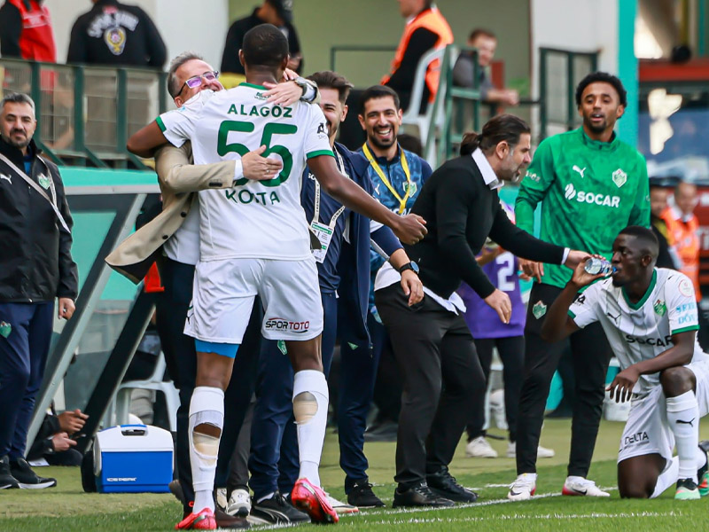 Esenler Erokspor Iğdir Fk Maçı Iğdir Fk Ilk Yarıyı 2 1 Önde Kapattı3