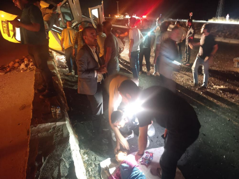 Şanlıurfa’da Korkunç Trafik Kazası 1 Ölü, 5 Yaralı (2)