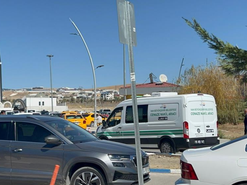 Van’da Barış Görüşmesi Kana Bulandı Anne Ve 2 Oğlu Öldürüldü (2)