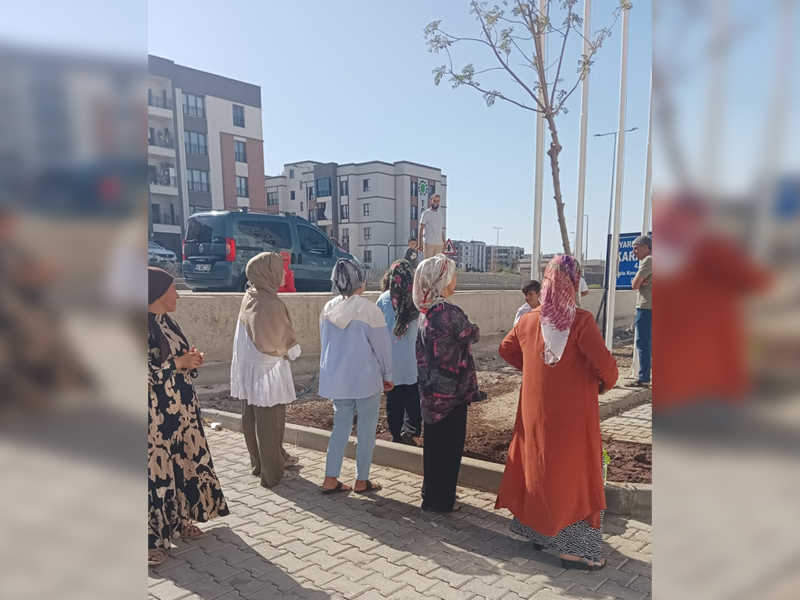 Diyarbakır Oğlaklı Toki’de Kadınlar Ayaklandı Hizmet Almadan Aidat Veriyoruz2