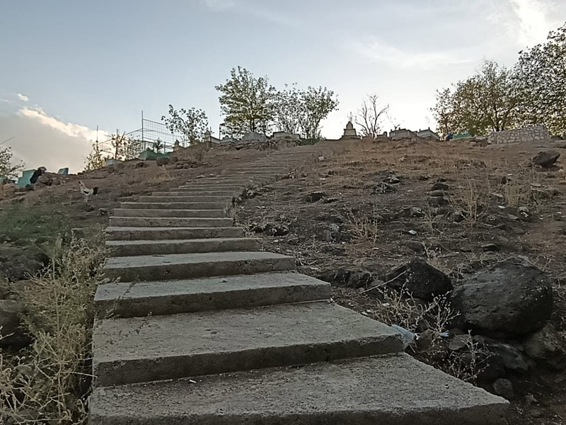 Diyarbakır'da Mezarlık Merdivenleri Engel Tanımıyor Yetkililer Sessiz6