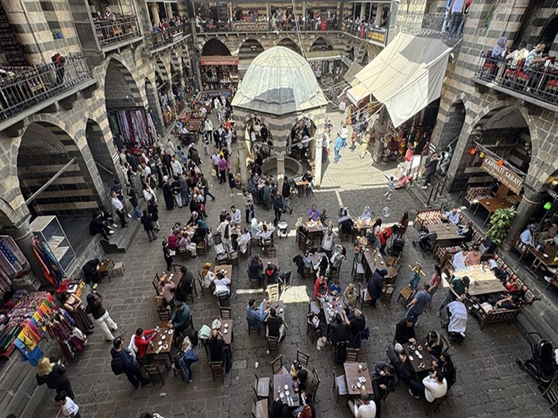 Diyarbakır’da Öğrencilerden Esnafa Tepki “Part Time Iş Bulamıyoruz”3