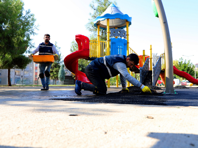 Diyarbakır’da Parklarda Kapsamlı Yenileme Çalışması Başladı (3)