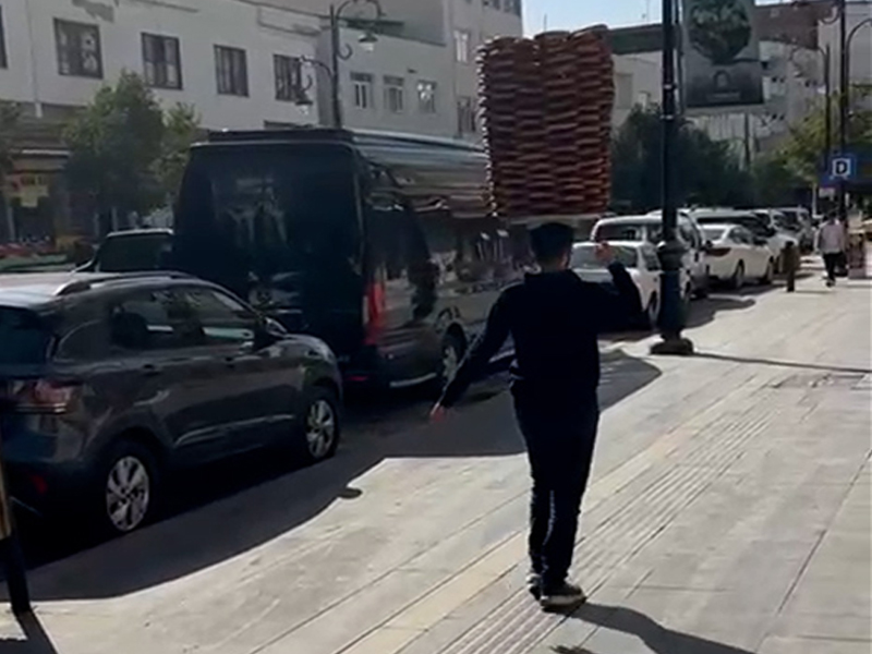 Diyarbakır’da Simit Ustalığı 200 Gevrek Tek Dengede1