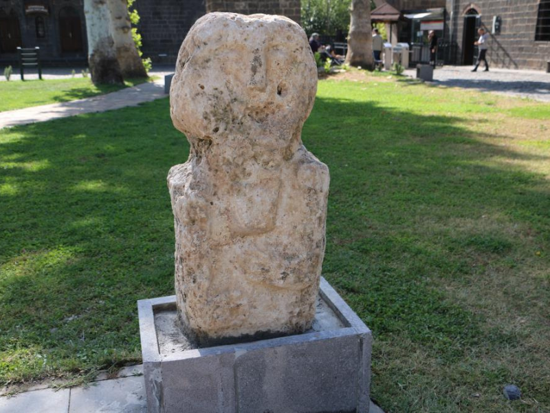 Diyarbakır’da Tarihin İlk Kralı Sargon, Müze Bahçesinde Ziyarete Açıldı (2)