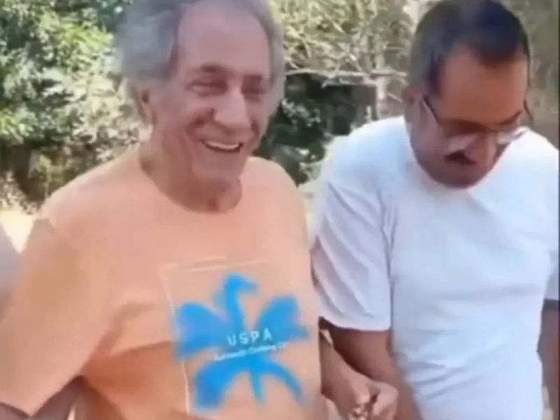 Diyarbakırlı Sanatçı Izzet Altınmeşe’nin Son Hali Şaşırttıtyty