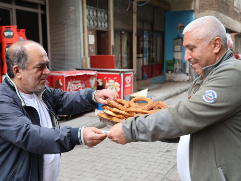 Diyarbakırlı Simitçi 49 Yaşında Başarıya Ulaştı (2)