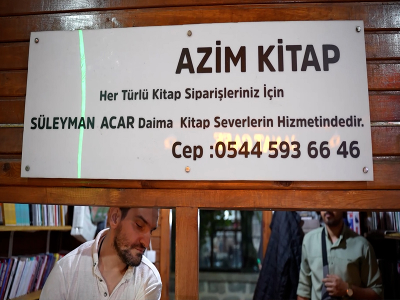 Kitaplar Benim Gözüm Oldu, Beni Hayata Bağladı3