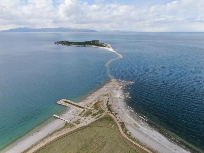Van Gölü’nde Antik Yol Su Altından Çıktı (2)