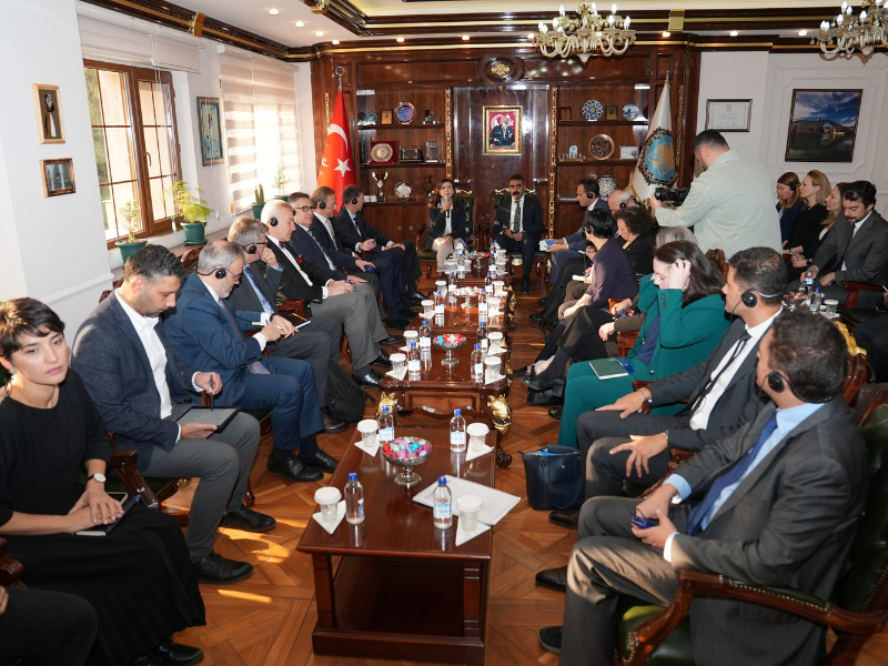 Ab Delegasyonu Diyarbakır Büyükşehir Belediyesini Ziyaret Etti (2)