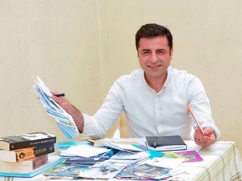 Arınç Demirtaş, Yasin Börü Ile Akraba Olduklarını Söyledi (2)