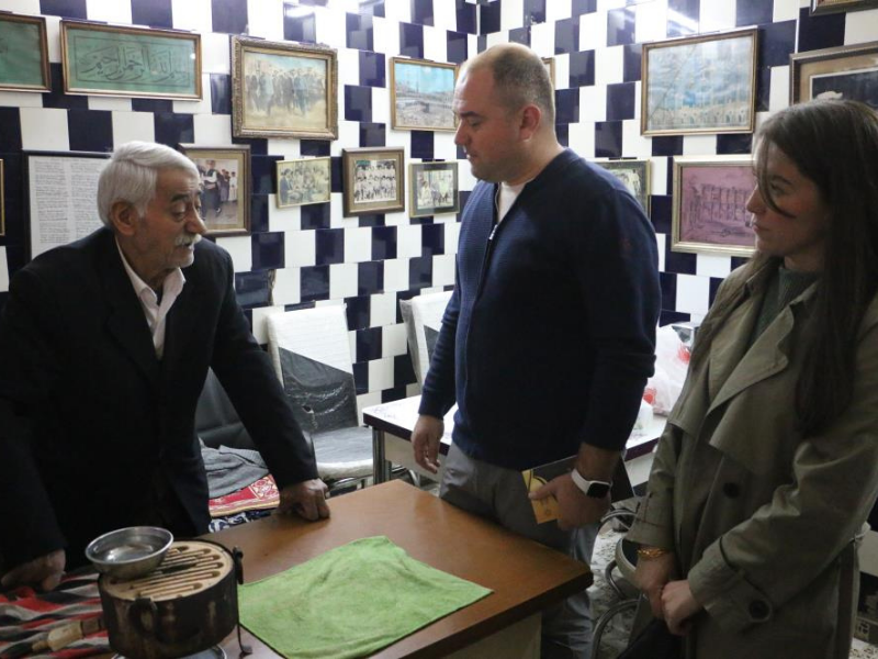 Diyarbakır Sokakları Eskişehirli Çiftin Serçe Otomobiliyle Renklendi (3)