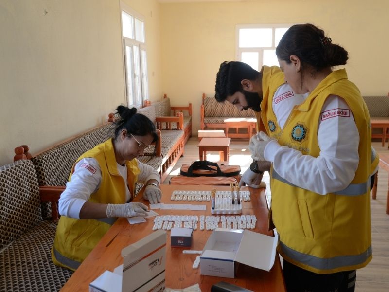Diyarbakır’da Binlerce Kişiye Hepatit Taraması Yapıldı11