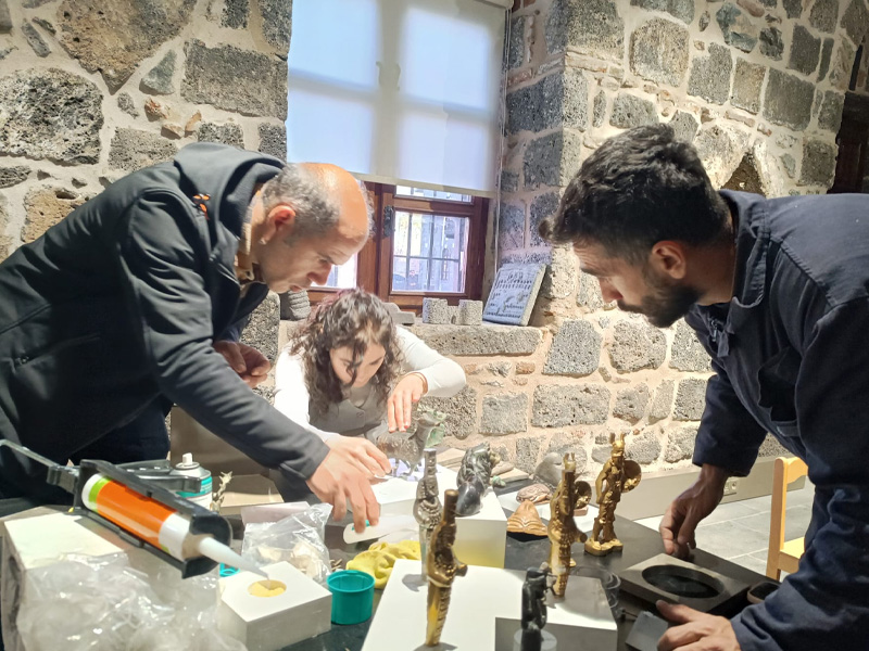 Diyarbakır’da Bir Ilk Türkiye’nin En Kapsamlı Sahte Eserler Sergisi Açılıyor3