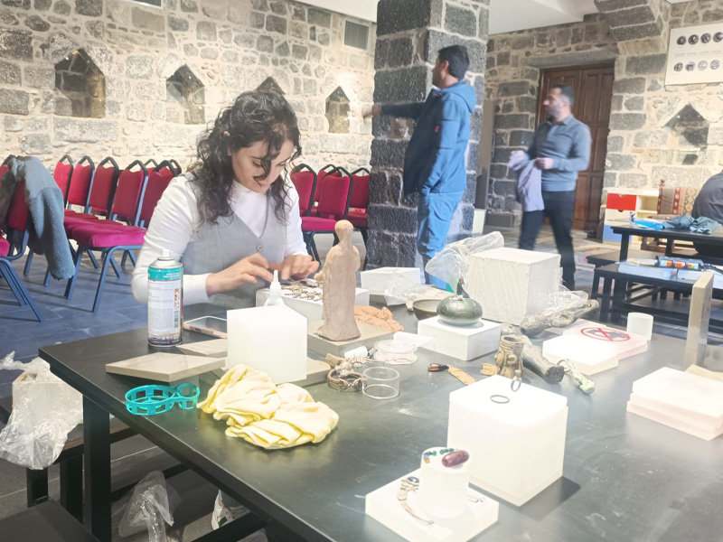 Diyarbakır’da Bir Ilk Türkiye’nin En Kapsamlı Sahte Eserler Sergisi Açılıyor6