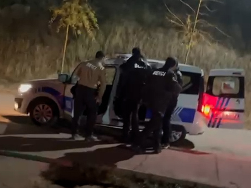 Diyarbakır’da Gbt Kontrolünde Gençlere Biber Gazı Sıkılıp Darp Edildi3