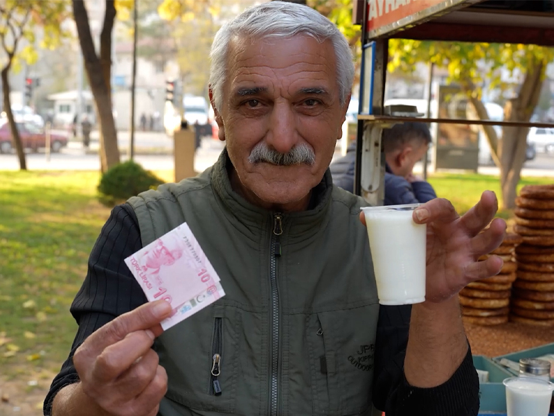 Diyarbakır’da Herkes Yesin Diye Türkiye’nin En Ucuz Simidini Satıyor3