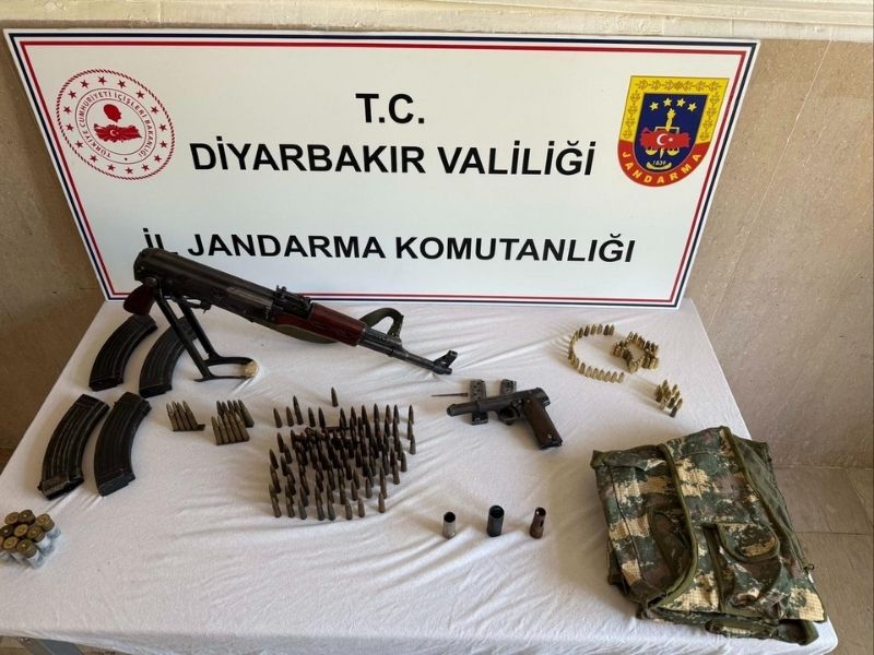 Diyarbakır’da Kaçak Silah Operasyonu Cephanelik Ele Geçirildi