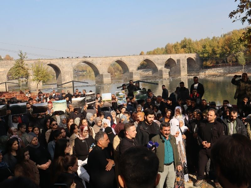 Diyarbakır'da On Gözlü Köprü Işletmecilerinden 'Çete Ve Iftira' Tepkisi4