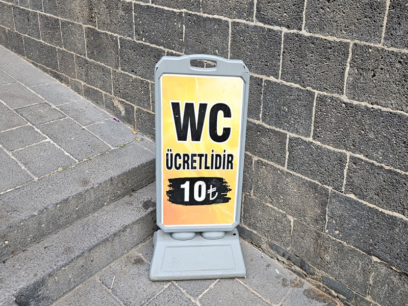 Diyarbakır'daki Camide Su Krizi Kadın Ve Erkekler Aynı Tuvaleti Kullanıyor2