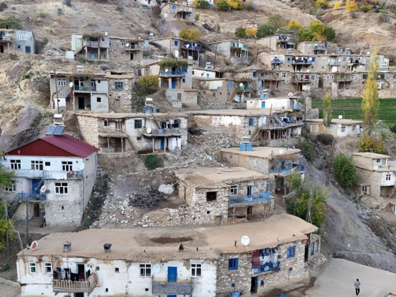 Diyarbakır’ın Tarihi Evleri Doğayla Renk Cümbüşüne Büründü (2)