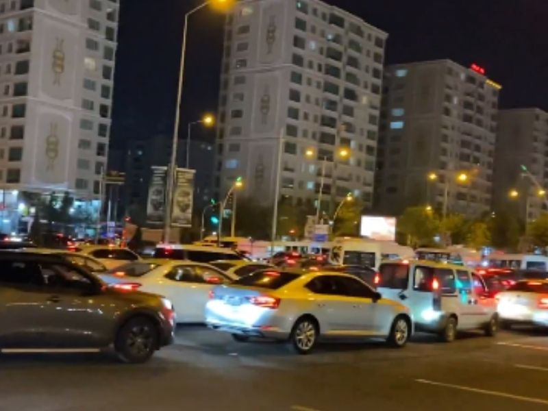 Diyarbakırlılar Isyan Etti “Her Gün Aynı Trafik Çilesi” (2)