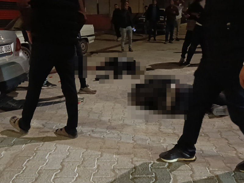 Mermiler 4 Kişiyi Vurdu