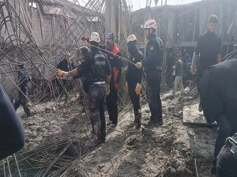 Urfa'da Inşaatta Çökme, 5 İşçi Altında Kaldı1