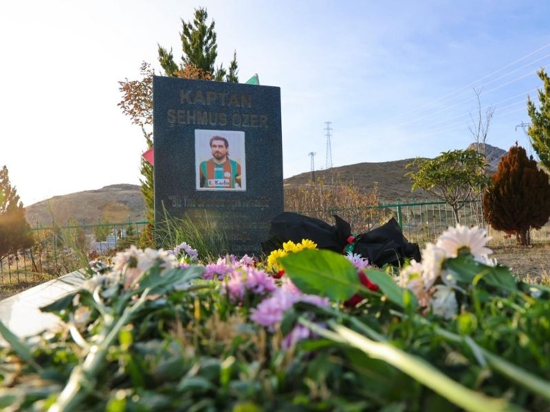 Amedspor Efsane Kaptanı Şehmus Özer’i Unutmadı (3)