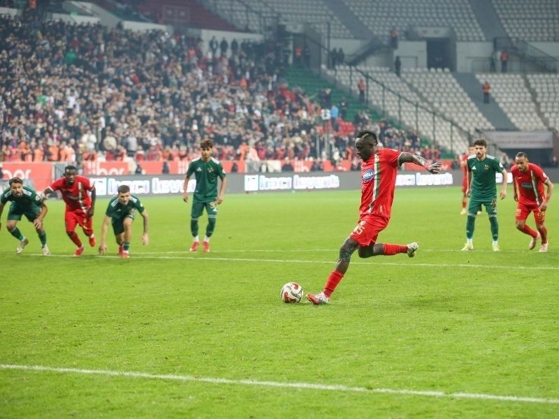 Amedspor'un Yıldızı Diagne’den Transfer Mesajı Seneye Görüşürüz