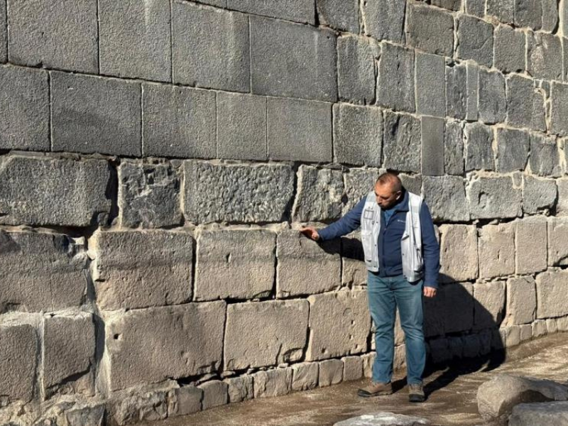 Diyarbakır İç Kale Kazısında 100 Yıllık Sur Gün Yüzüne Çıktı