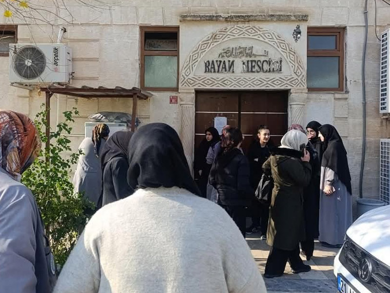 Diyarbakır’da Cami Mescidi Kapatıldı Hasta Yakınları Kapıda Kaldı5