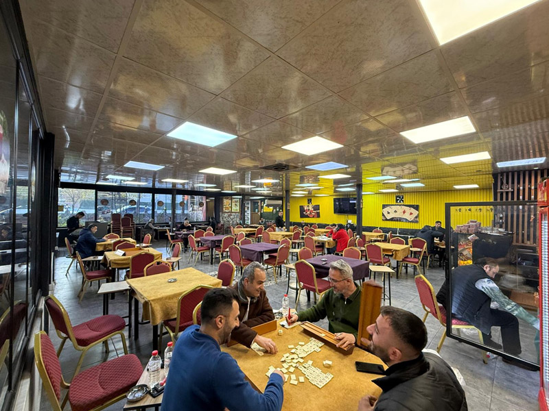 Diyarbakır’da Kıraathane Geleneği Viral Oldu Kaybeden 10 Dakika Ağlıyor6